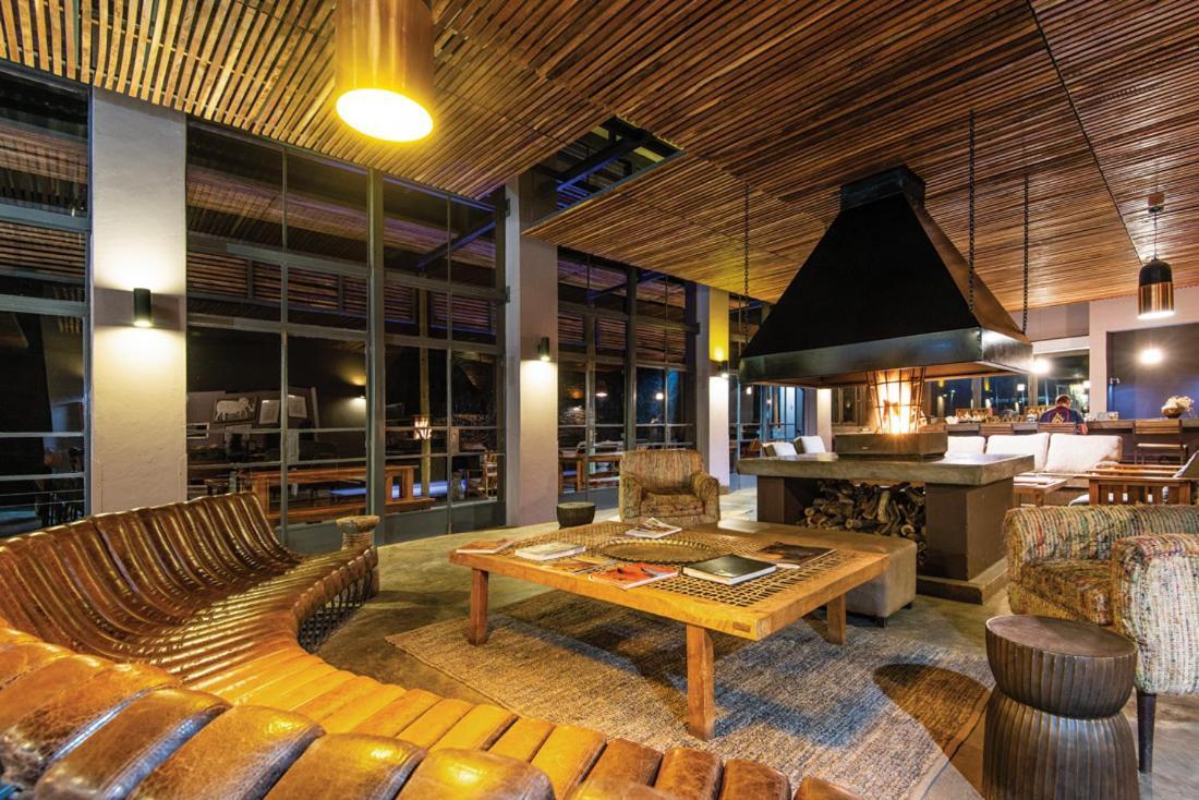 Fish River Lodge Ariamab エクステリア 写真