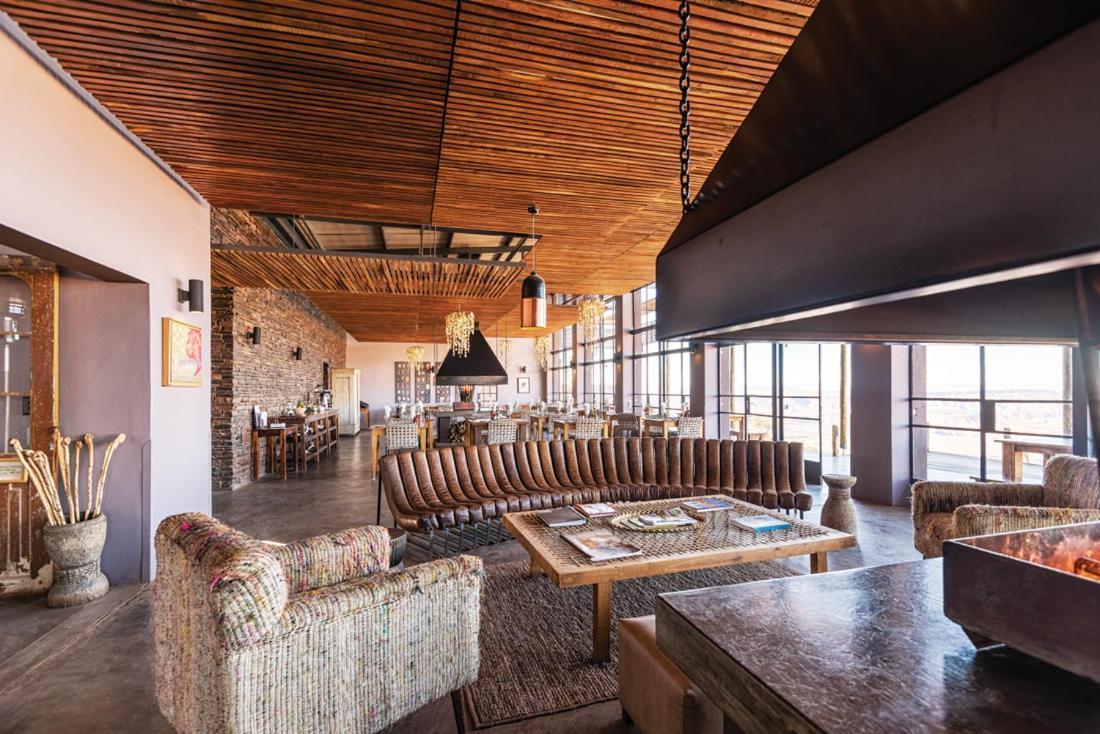 Fish River Lodge Ariamab エクステリア 写真